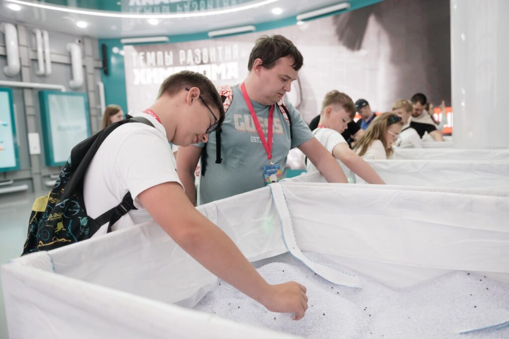 Казанцев познакомят с полимерами и магией химических процессов