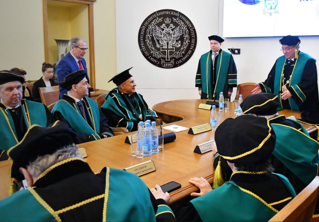 Минниханов стал почетным доктором Санкт-Петербургского политехнического университета