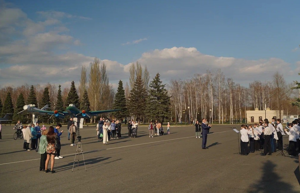 Молодогвардейцы Татарстана запустили акцию «Музыка Победы» в Казани