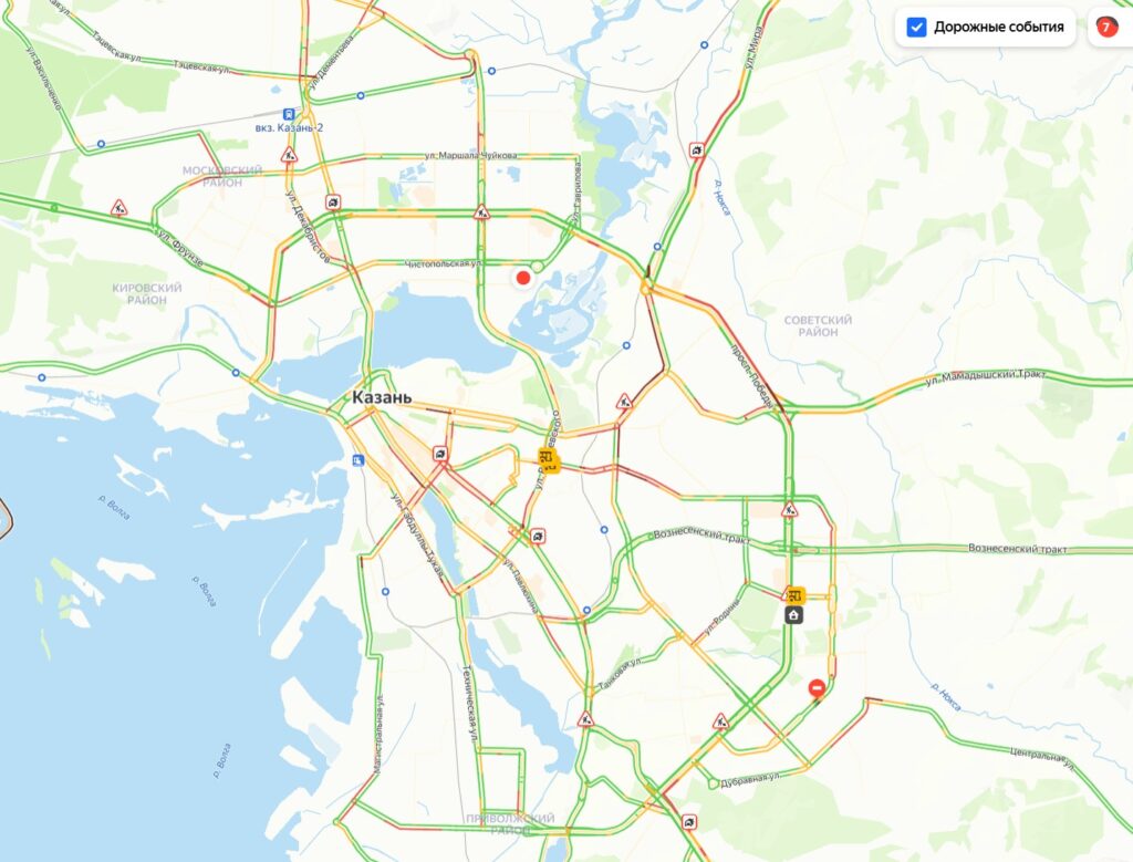 Пробки в столице Татарстана достигли семи баллов