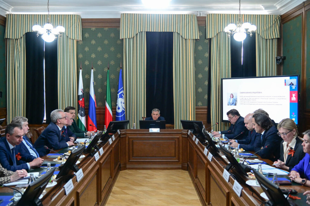 Минниханов: сегодня КФУ - флагман не только республики, но и страны в целом