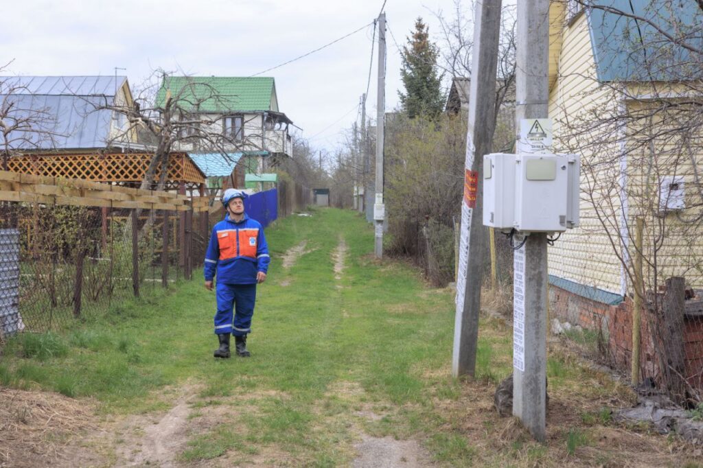 Дачникам дали выбор: Правительство России упростило подключение дачных домов к электросетям