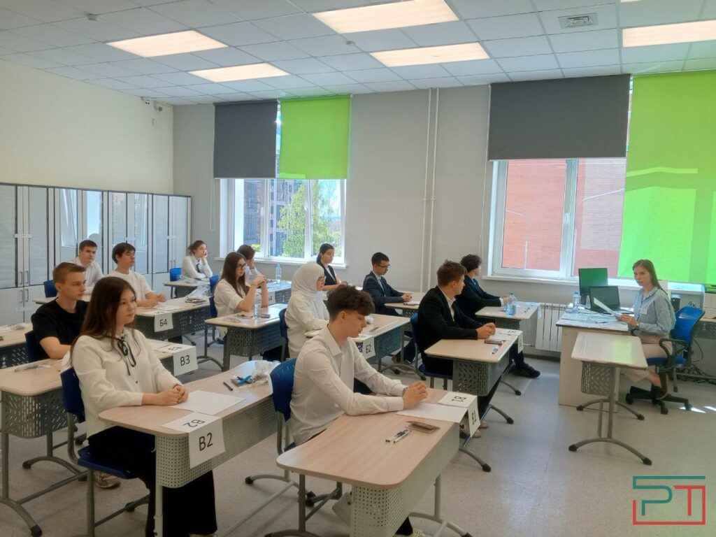 «Хоть куда, лишь бы на бюджет»: выпускники в Татарстане сдали ЕГЭ по математике