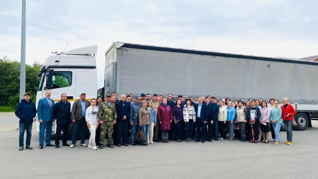 Жители Буинска отправили в зону СВО два «УАЗа», мотоцикл и коптеры