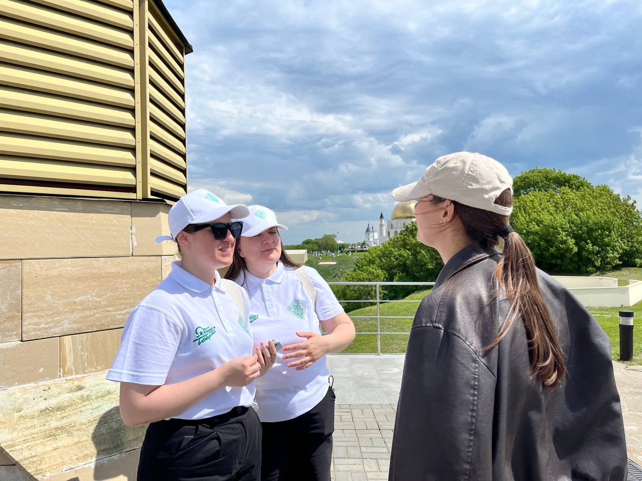 160 волонтеров помогают гостям «Изге Болгар җыены»