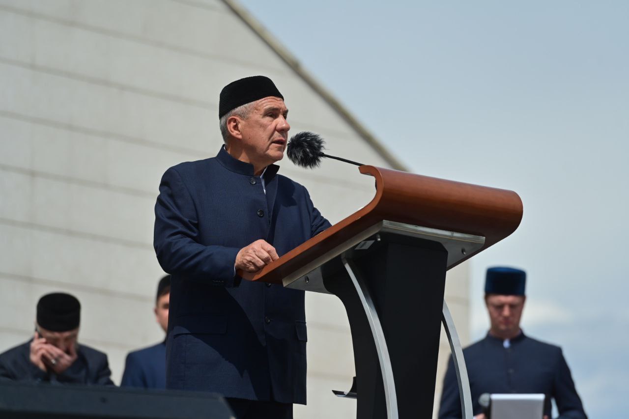 Минниханов в Болгаре ознакомился с ходом строительства гостиничного комплекса «Ибн Фадлан»