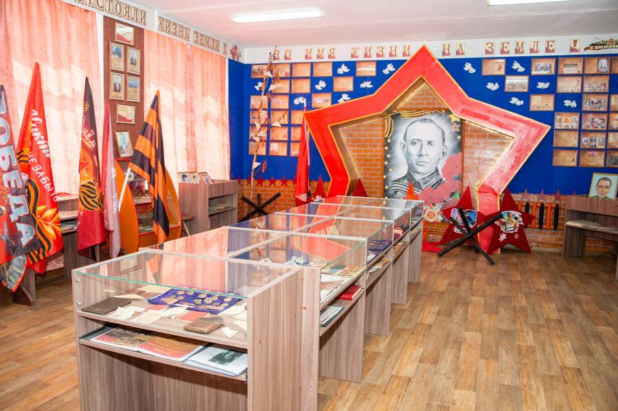 В школе Нижнекамского района открыли музеи в память героев Великой Отечественной и СВО