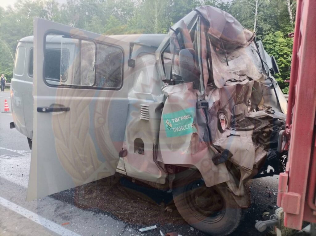 УАЗ врезался в фуру в Бавлинском районе Татарстана — водитель погиб