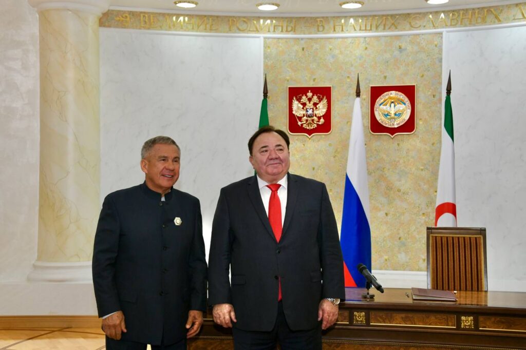 Глава Ингушетии наградил Раиса Татарстана орденом «За заслуги»