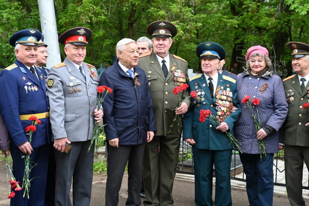 На Архангельском кладбище в Казани почтили память погибших в Великой Отечественной войне