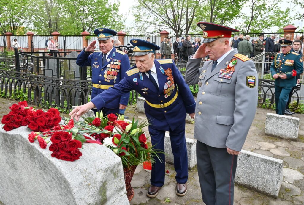 На Архангельском кладбище в Казани почтили память погибших в Великой Отечественной войне