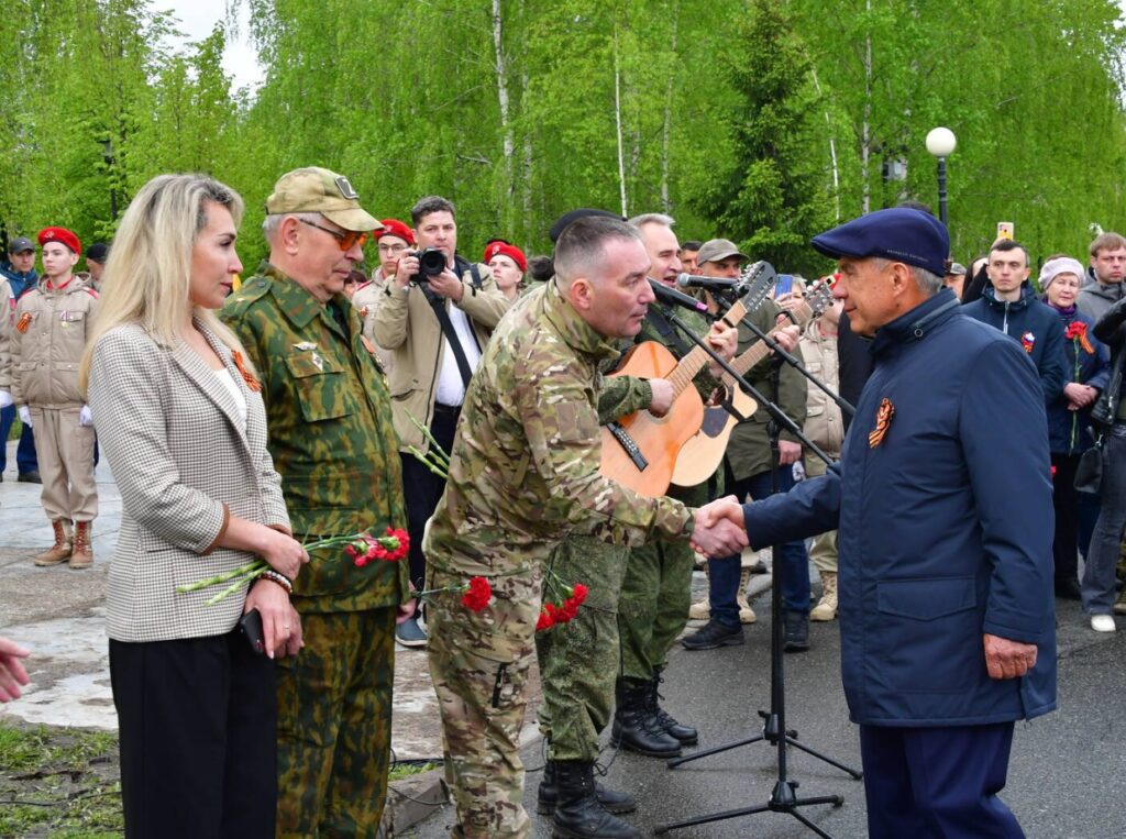 Минниханов открыл мемориал бойцам СВО в казанском Парке Победы