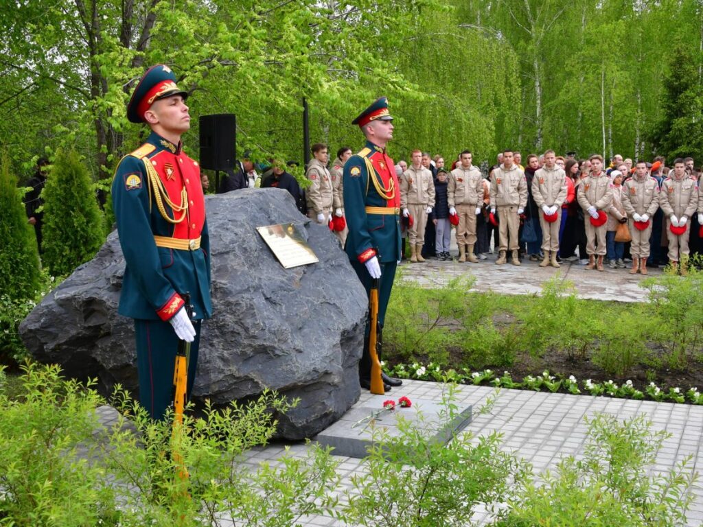 Минниханов открыл мемориал бойцам СВО в казанском Парке Победы