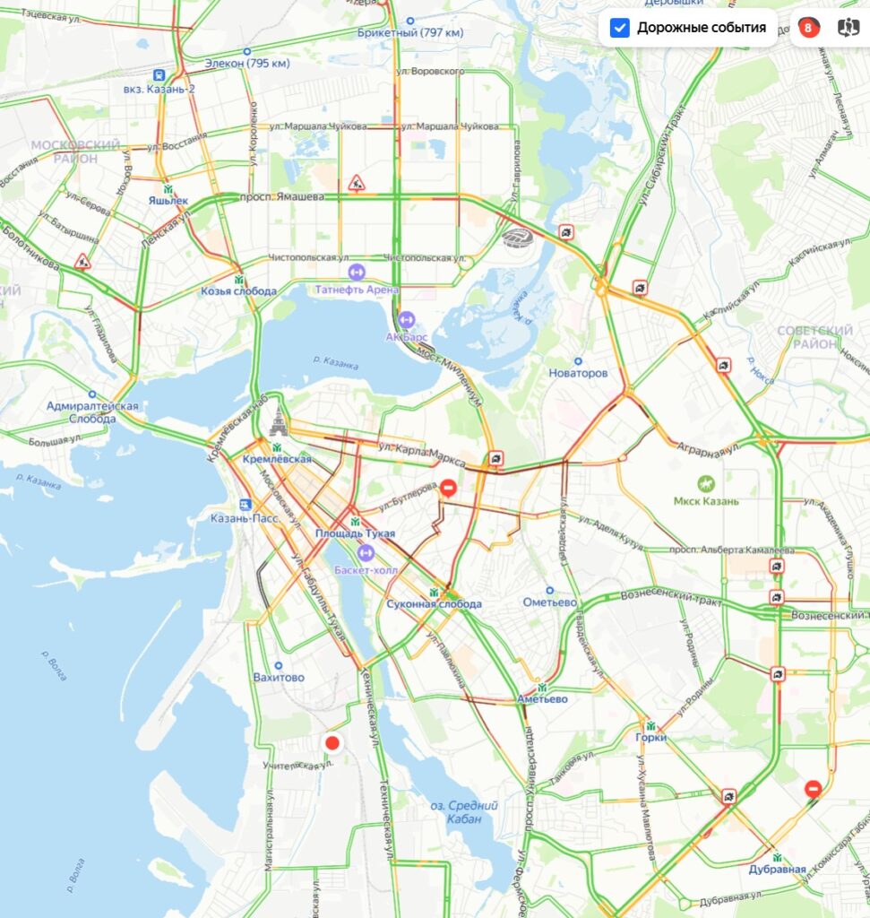 Из-за ливня и аварий Казань встала в 8-балльных пробках