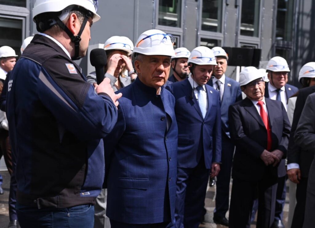 Минниханов запустил в Альметьевске производство микробного белка из метана