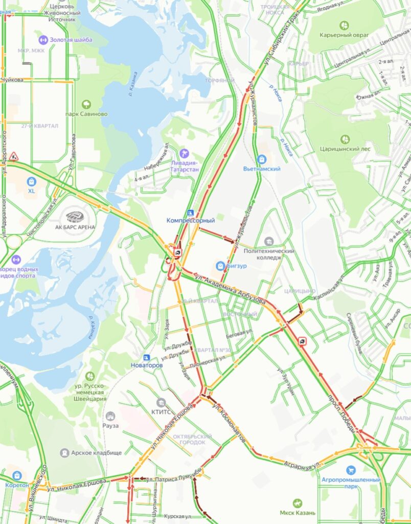 В Казани образовались пробки на Сибирском тракте и проспекте Победы