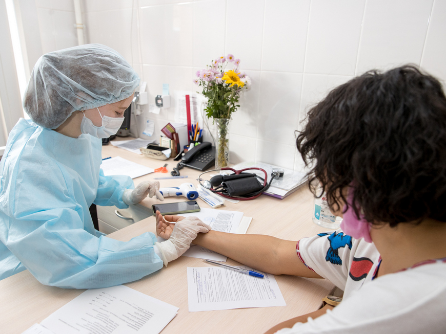 У клещей зверский аппетит: кровососы атакуют казанцев