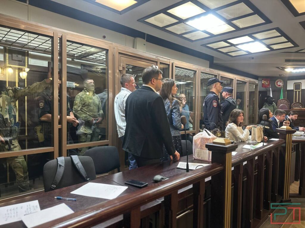 «Всем спасибо! До свидания!»: казанские «перваки» со второй попытки получили 69 лет «строгача»