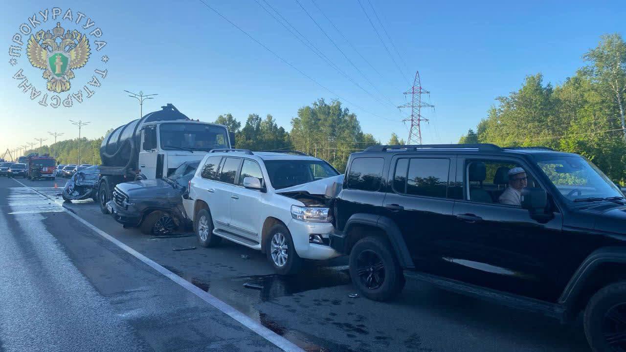 В больнице скончался подросток, пострадавший 27 мая в массовой аварии в Казани