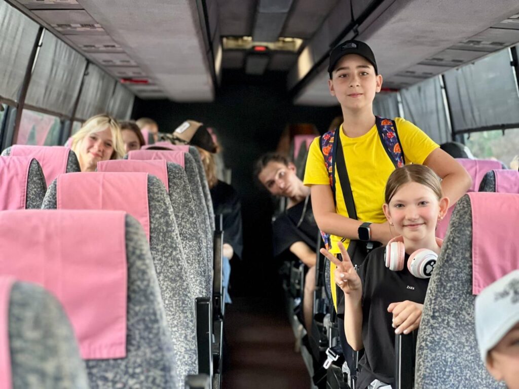 Татарстан отправил на отдых в Крым 300 детей из Лисичанска и Рубежного