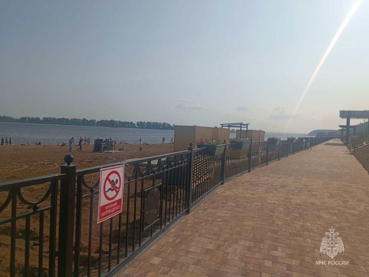 На строящемся пляже Елабуги утонул 18-летний парень, устроивший с друзьями заплыв до буйков