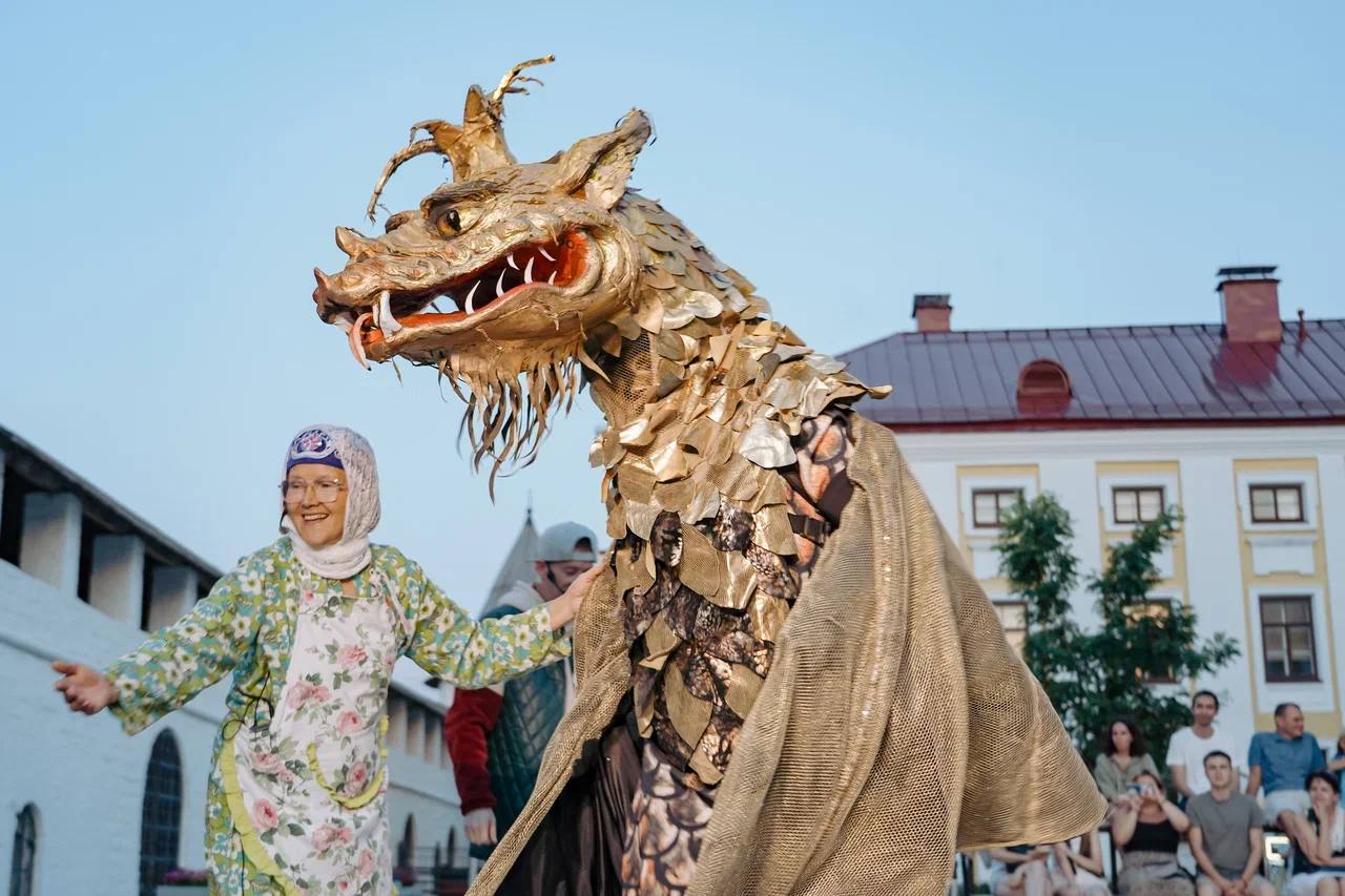 Уличный театр «Легкие крылья» расскажет легенды о Су Анасы, Зухре и Убырлы Карчык