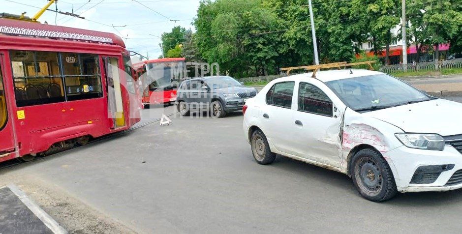 Из-за ДТП в Казани встали трамваи маршрутов №1 и №6