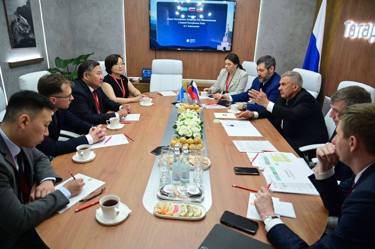 Минниханов: Мы заинтересованы в сотрудничестве с Тывой во многих сферах