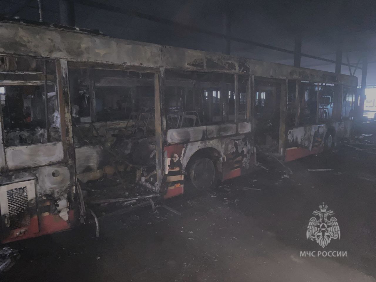 В Казани случился пожар в ПАТП-2, сгорели пять автобусов