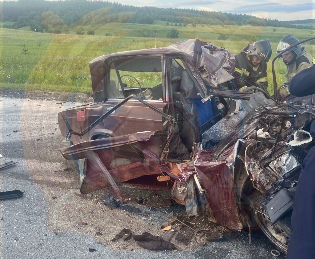 ВАЗ лоб лоб столкнулся с фурой в Черемшанском районе - водитель легковушки погиб