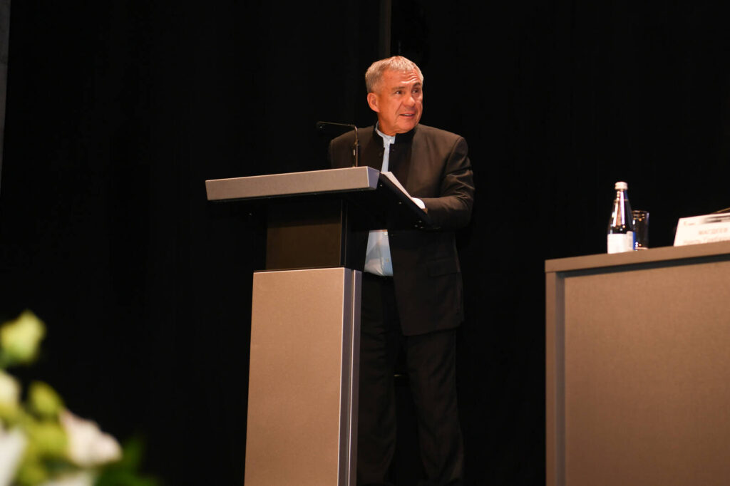 Минниханов: вся страна гордится достижениями КАМАЗа