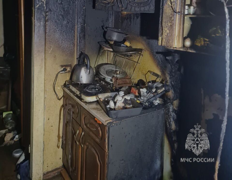 В Зеленодольске из пожара спасли мужчину