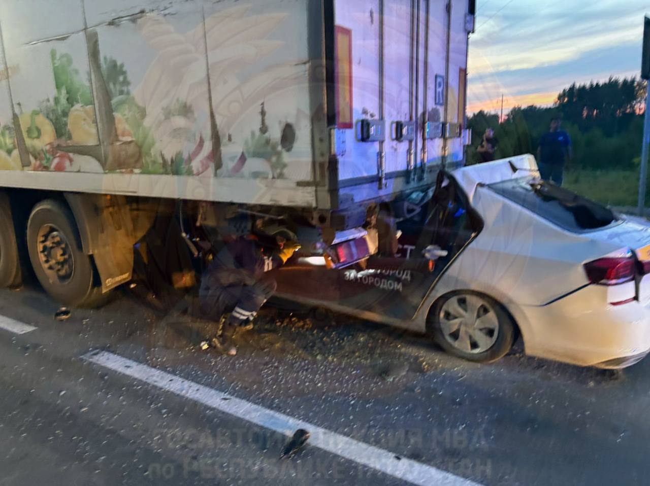 В Высокогорском районе водитель Volkswagen погиб после наезда на грузовик