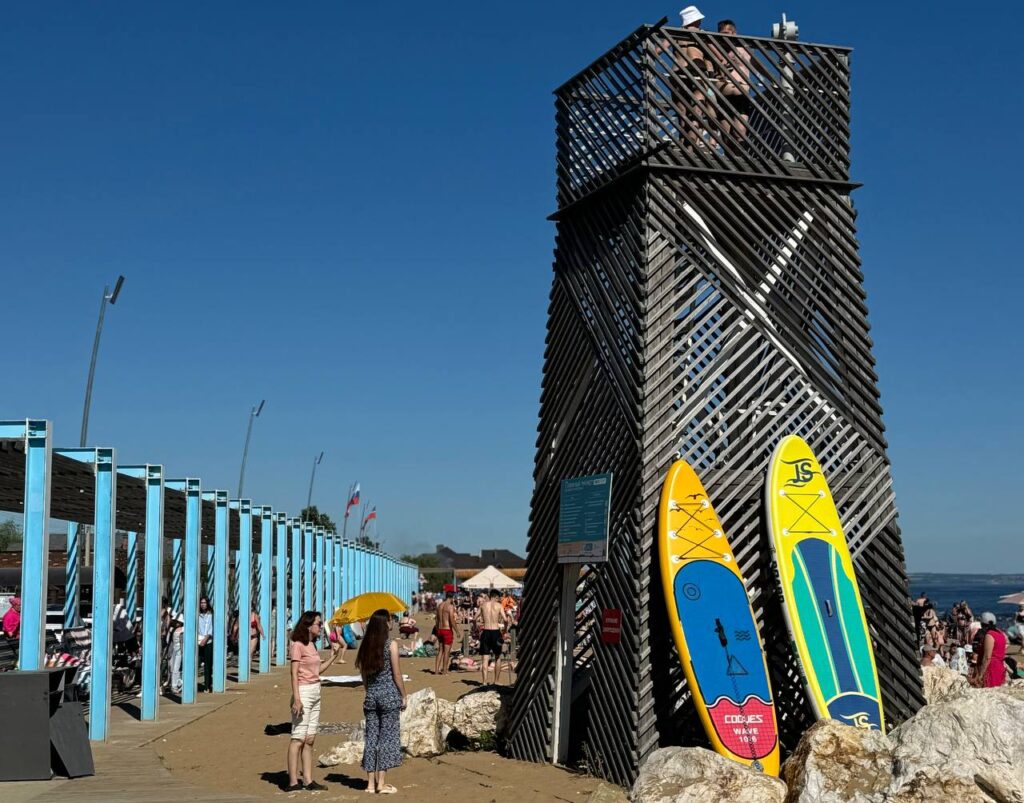 «Камское море», белый песок: как отдыхается на самом популярном пляже Татарстана