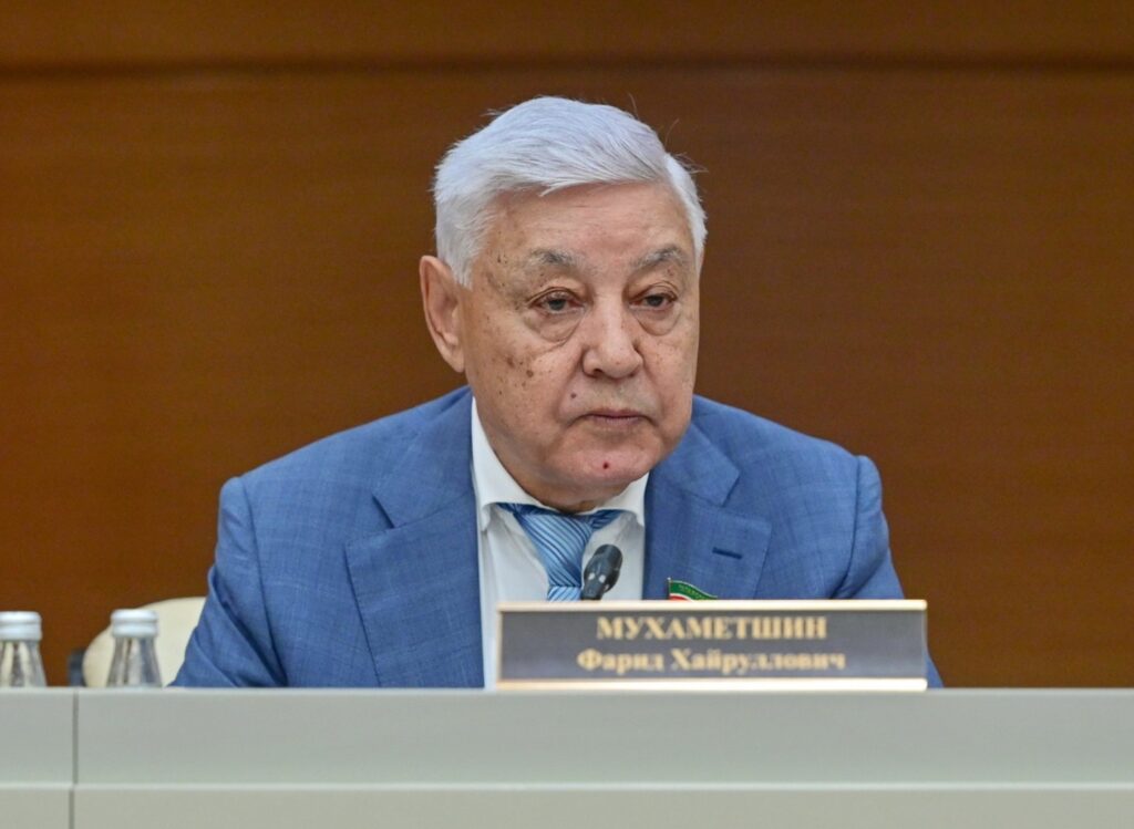Мухаметшин депутатам и сенаторам от Татарстана: попрошу и дальше не сбавлять обороты