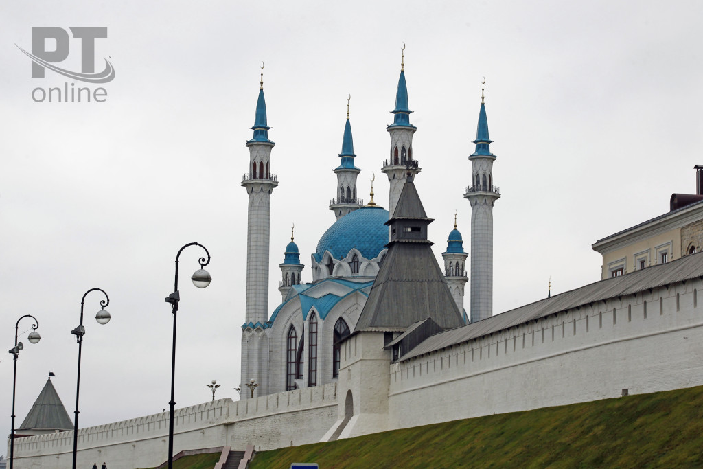 Ураза байрам Казань. Курбан мечети Казани. Курбан байрам Казань фото.